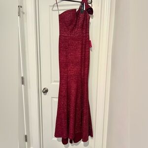 Betsy & Adam LONG SPARKLY ONE SHOULDER DRESS - sz 4